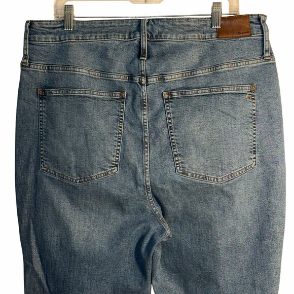 Madewell “The Perfect Vintage Jean” High Rise Tapered Raw-Hem Wash Size 34 - Picture 4 of 8